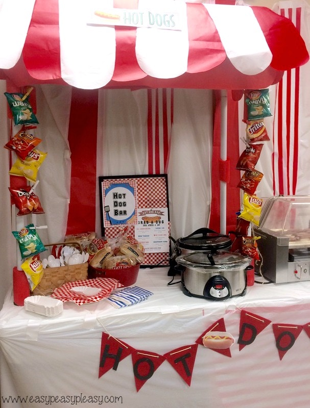 Teacher Appreciation Lunch Ideas Hot Dog Bar with free printable flyer that you can customize!