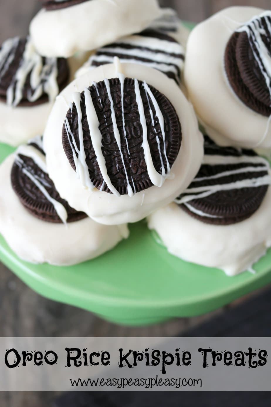 Easy 5 Ingredient Oreo Rice Krispie Treats using almond bark.