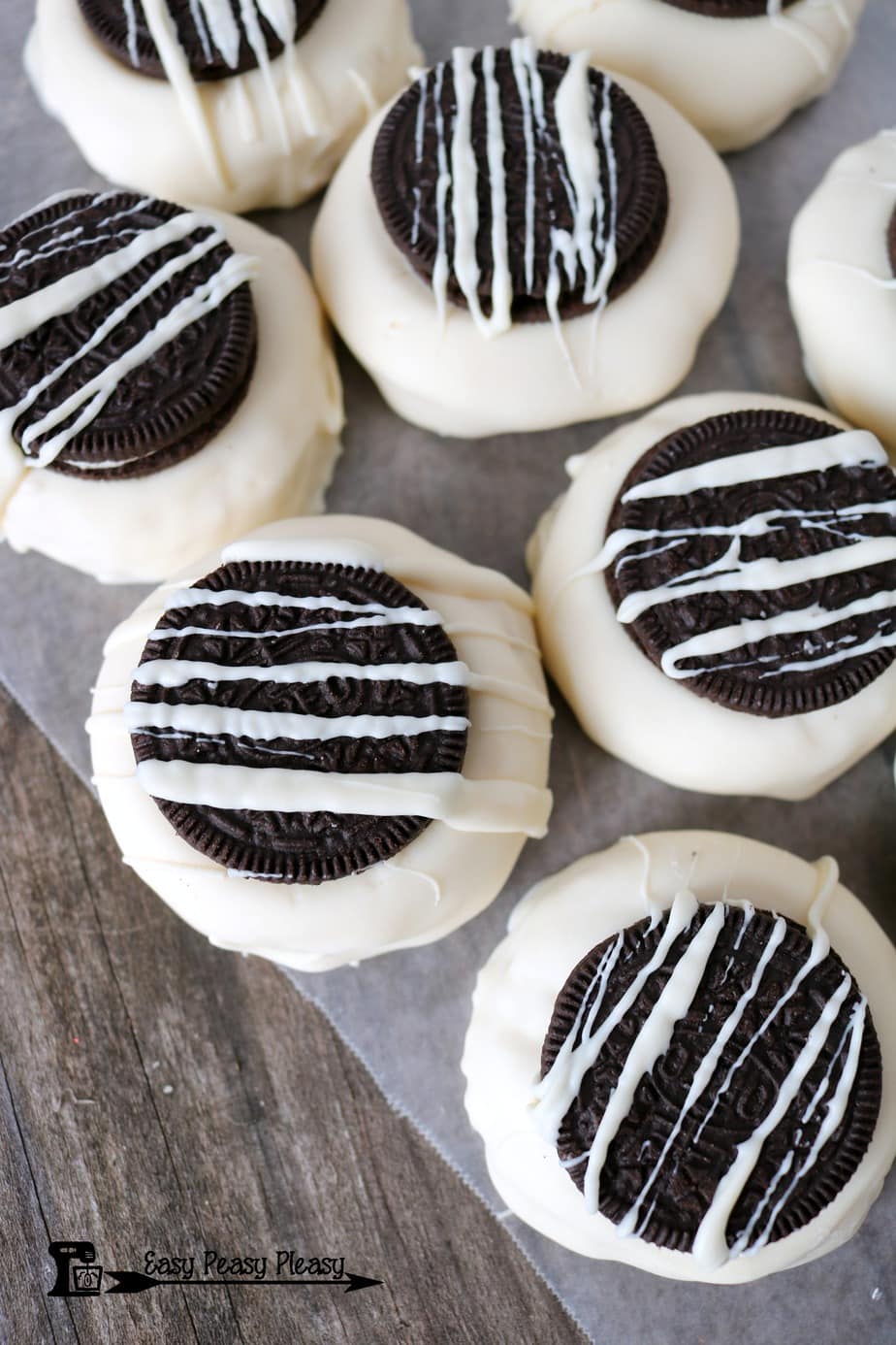 Sinfully Delicious 5 Ingredient Oreo Rice Krispie Treats.