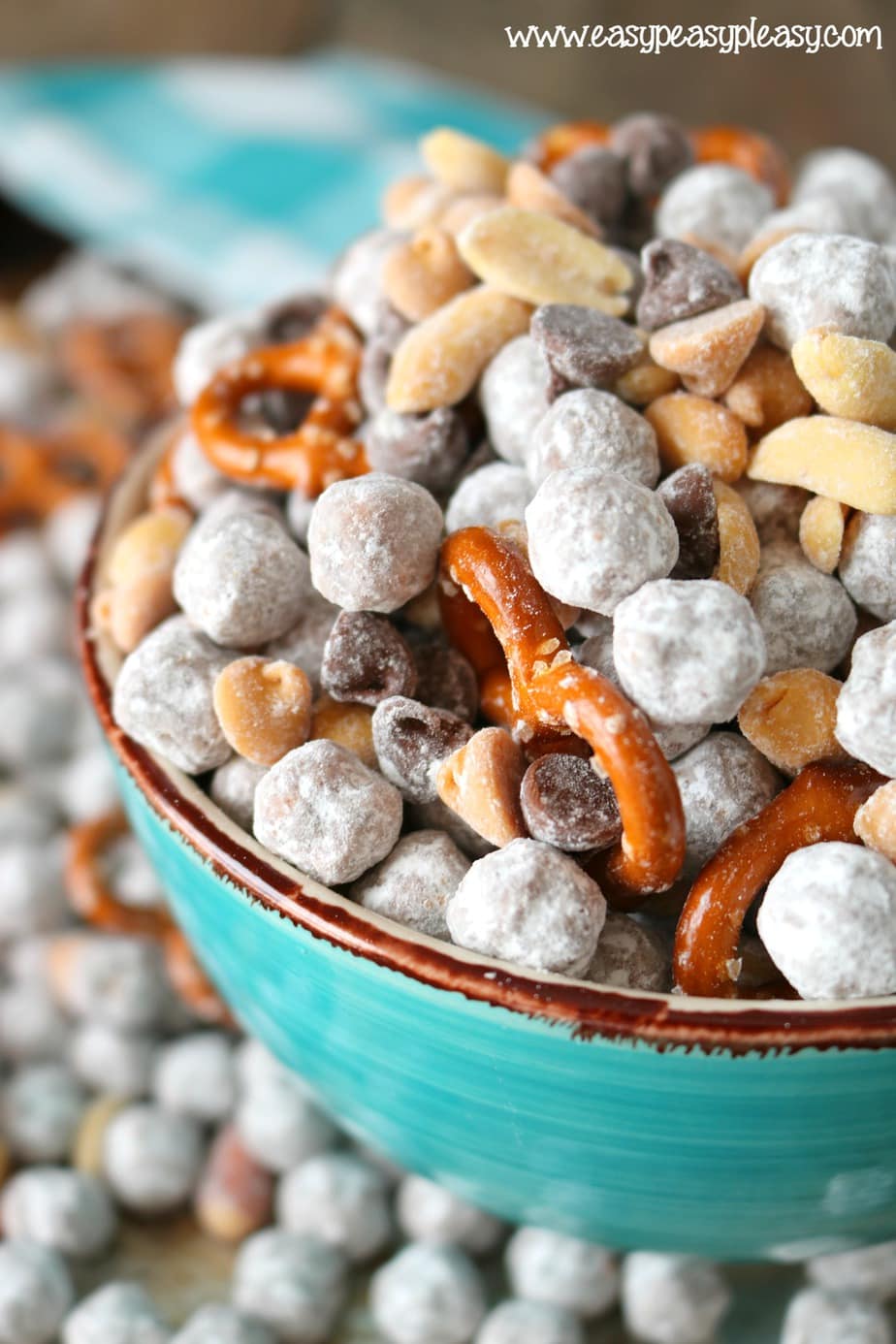 Make snack mix that your kids will love. Peanut Butter Cup cereal snack mix can be mixed up in 10 minutes! (ad)