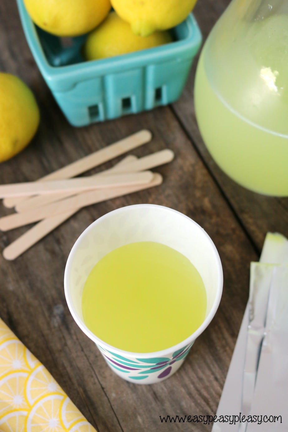 Follow these steps to make super easy and refreshingly delicious homemade lemonade Popsicle. Follow these easy steps to make homemade popsicles in a cup.