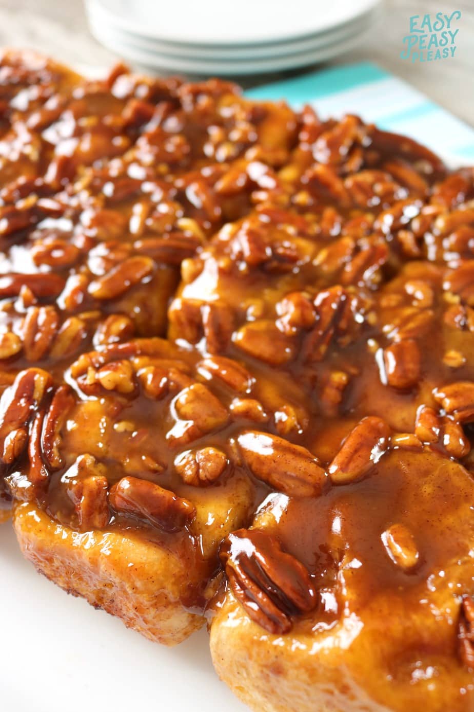 https://easypeasypleasy.com/wp-content/uploads/2018/10/Easy-Caramel-Pecan-Rolls-using-only-6-Ingredients..jpg