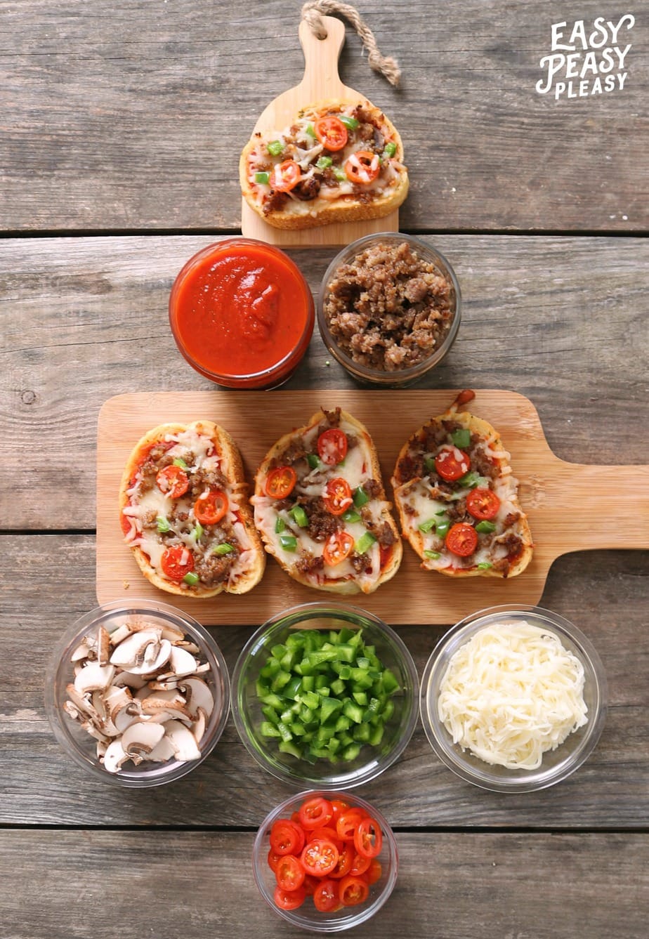 The perfect recipe for your Christmas Party. Throw together quick ingredients for the perfect Texas Toast Garlic Bread Pizzas. Let your guests customize their toppings.