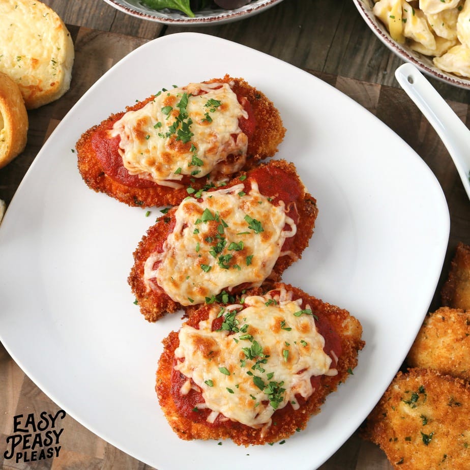 Chicken Parmesan that's easy and the perfect kid approved recipe and loved by adults too.